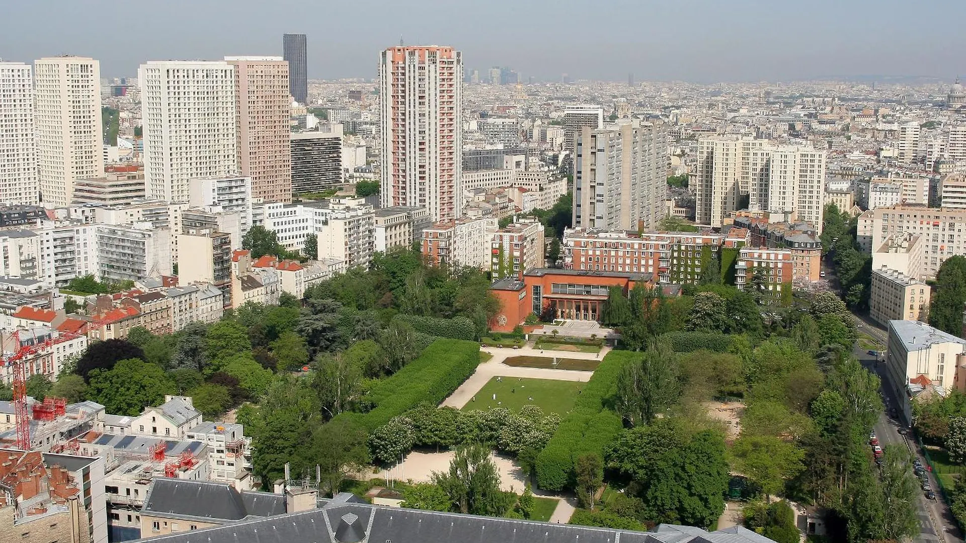 Le 300 By Happynoworry Daire Paris
